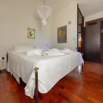 Villa Marchetti Straini