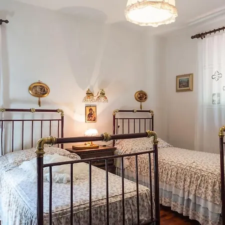 Marchetti Straini Villa