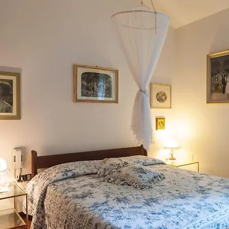 Villa Marchetti Straini