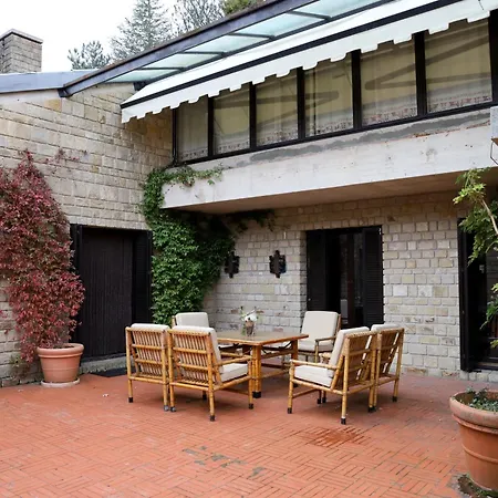 Villa Marchetti Straini *