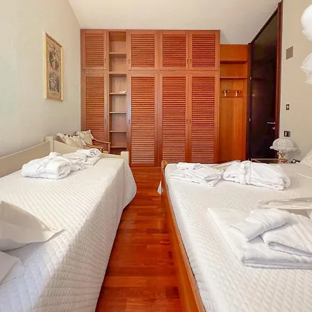 Marchetti Straini Villa