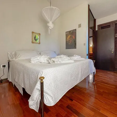 Villa Marchetti Straini