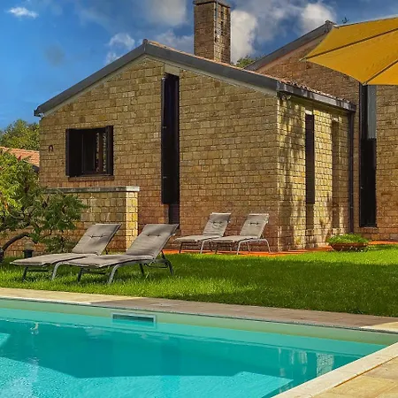 Marchetti Straini Villa Pievebovigliana