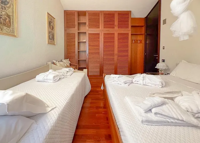 Marchetti Straini Villa