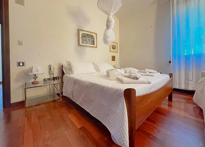 Villa Marchetti Straini